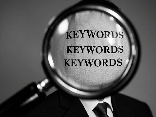 How to Find the Right Keywords in Reading Comprehension?